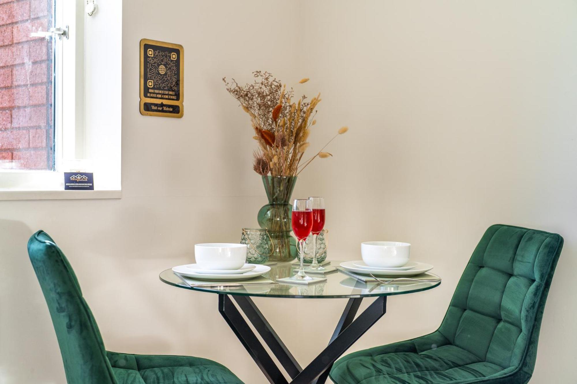 Luxury 1 Bedroom Serviced Apartment With Roof Terrace & Gym Stevenage Dış mekan fotoğraf