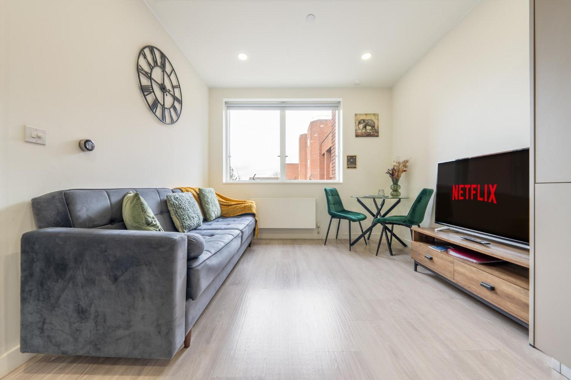 Luxury 1 Bedroom Serviced Apartment With Roof Terrace & Gym Stevenage Dış mekan fotoğraf