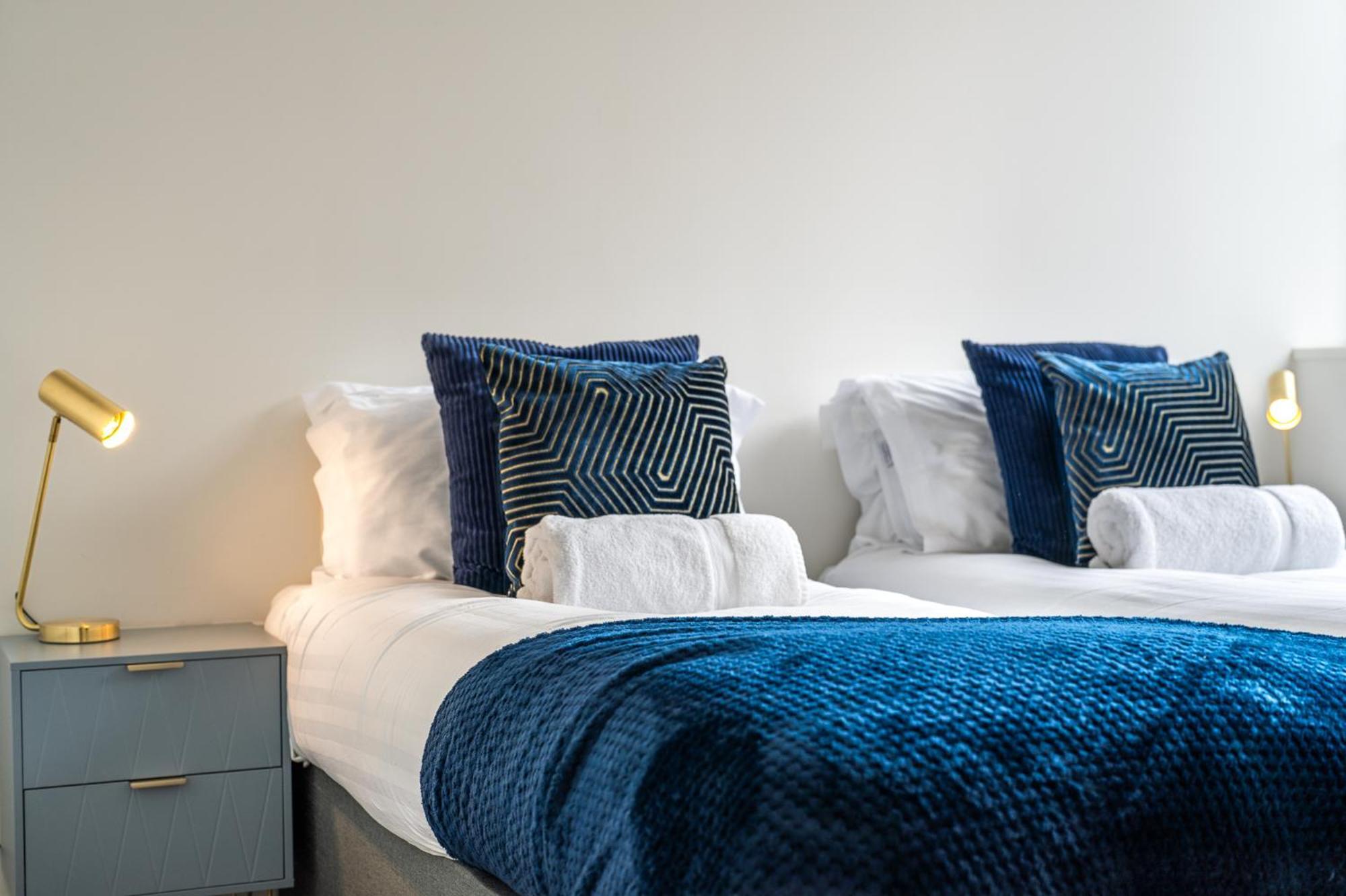 Luxury 1 Bedroom Serviced Apartment With Roof Terrace & Gym Stevenage Dış mekan fotoğraf
